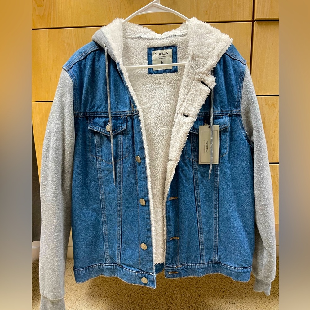 NEW w/ tags. VALA jean and cloth armed/hood jacket. Size medium.